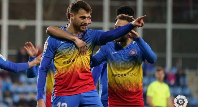 El Andorra gana la posesión, pero empieza a mirar el descenso