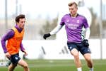 Kroos sigue enfermo, no viajará a Pamplona y llegará justo contra el Liverpool