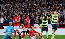 El Arsenal gana en Villa Park y el Manchester City no pasa del empate ante el Forest