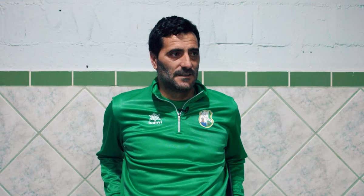 Güiza, con la equipación de entrenamiento del Club Deportivo Rota.