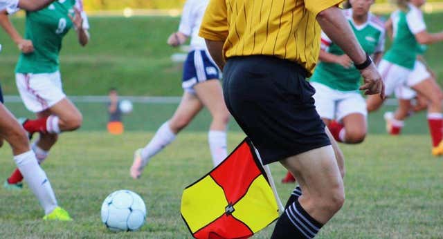 Un club denuncia los tocamientos que sufrió una de sus jugadoras en una liga cadete mixta
