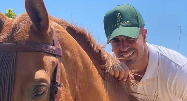 El ‘Zidane de Sanlúcar’, rociero y amante de los caballos: «Lo tenía difícil con los Galácticos»