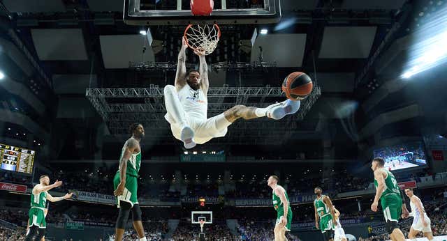 El Real Madrid vence con comodidad al Zalgiris en el regreso de la Euroliga