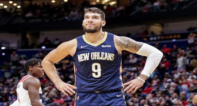 Willy Hernangómez mira con ilusión su futuro en los Pelicans… pese a sus cero minutos en cancha