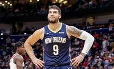 Willy Hernangómez mira con ilusión su futuro en los Pelicans... pese a sus cero minutos en cancha