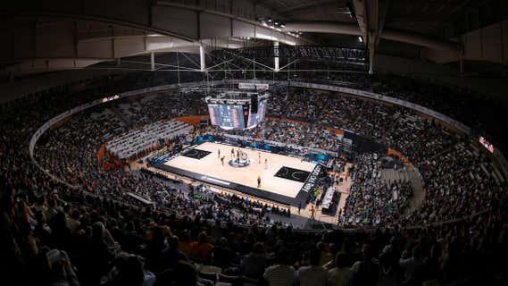 El Olímpico de Badalona, en la final de la Copa ACB entre Lenovo Tenerife y Unicaja. /ACB PHOTO/ A. ARRIZABALAGA