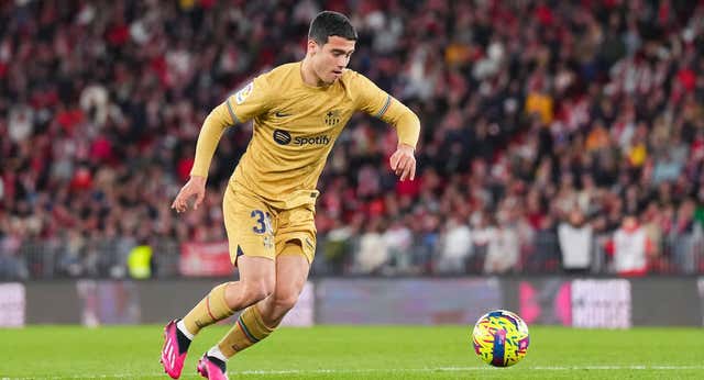 Ángel Alarcón, luz entre las tinieblas del Barcelona