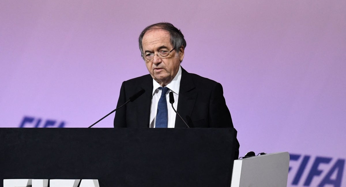 Noël Le Graët durante un congreso de FIFA.