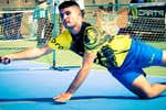 El maestro que pudo ser futbolista y brilla en el pickleball: «Por las mañanas estoy con los niños; por las tardes entreno como puedo»