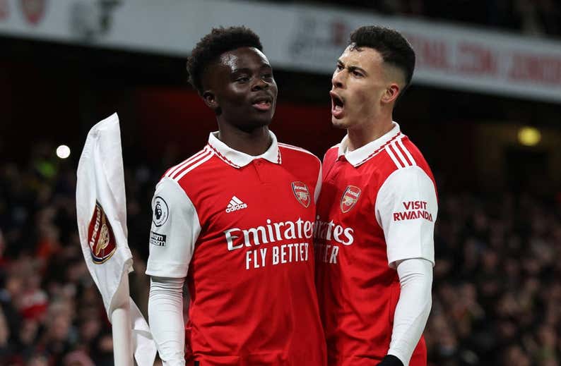 Los jóvenes al poder: Saka, Odegaard y Martinelli tiran del Arsenal