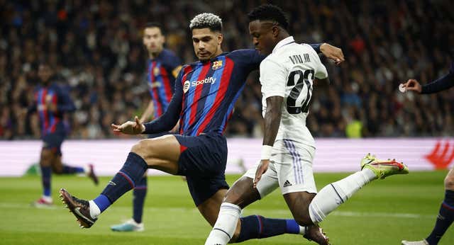 Araujo es la peor pesadilla de Vinicius