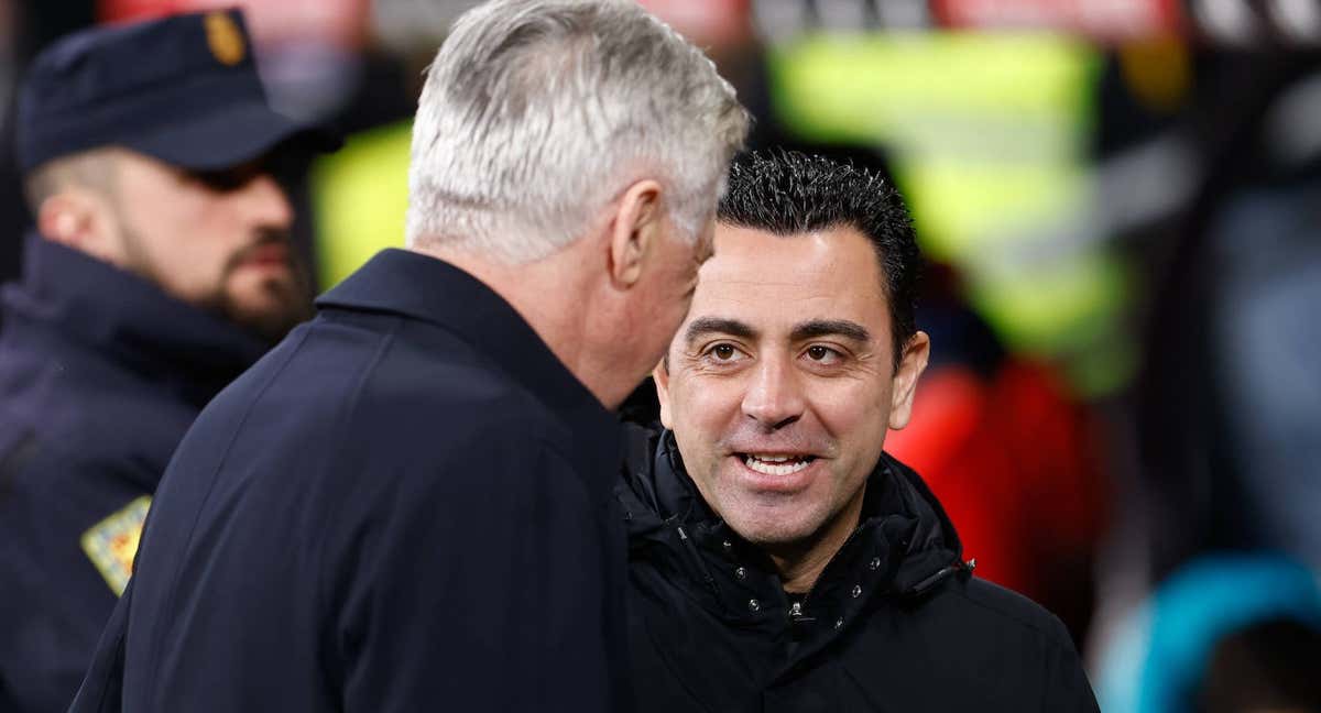 Xavi y Ancelotti, antes del encuentro./GETTY