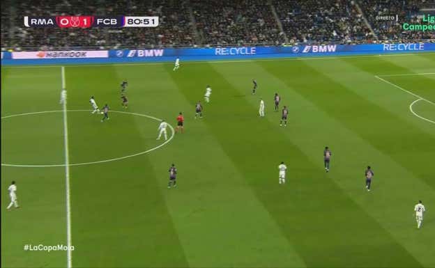 El plan anti Vinicius de Xavi fue más allá de Araujo