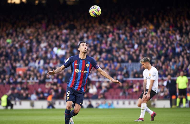 Busquets altera el 'Excel' de Alemany con una asistencia de oro