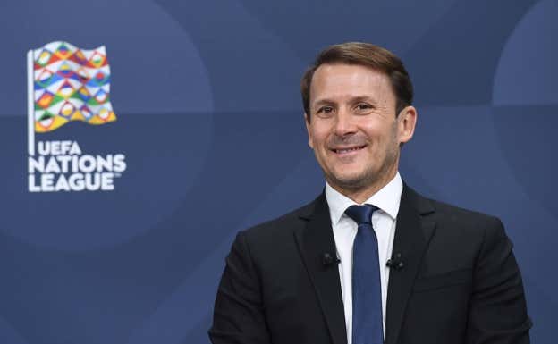 Mendieta, en un sorteo de la Nations League.  Getty
