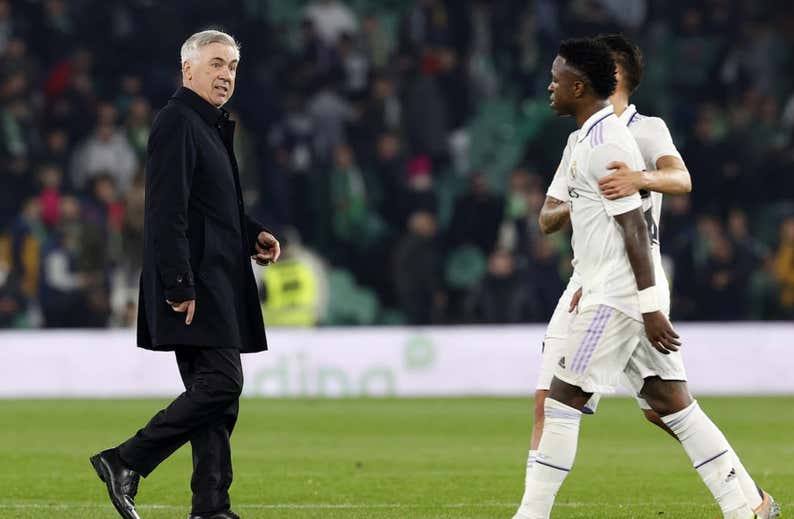 Charla Florentino-Ancelotti en las entrañas del Villamarín