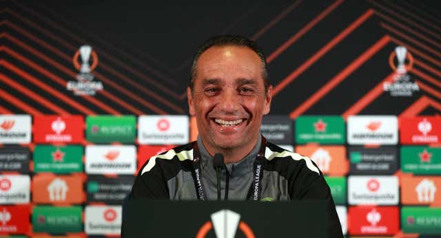 El AEK Larnaka: un equipo humilde chipriota que sueña en Europa bajo los tripulantes españoles