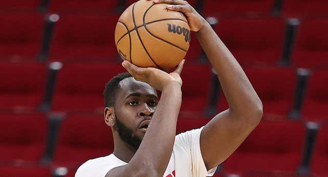 El ‘triplista’ Usman Garuba avisa a la NBA: «Si me siguen flotando, meteré más»