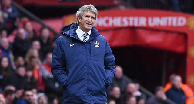 Pellegrini busca su quinta víctima en el banquillo del Manchester United
