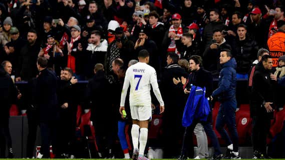 Messi deja solo ante el peligro a Mbappé