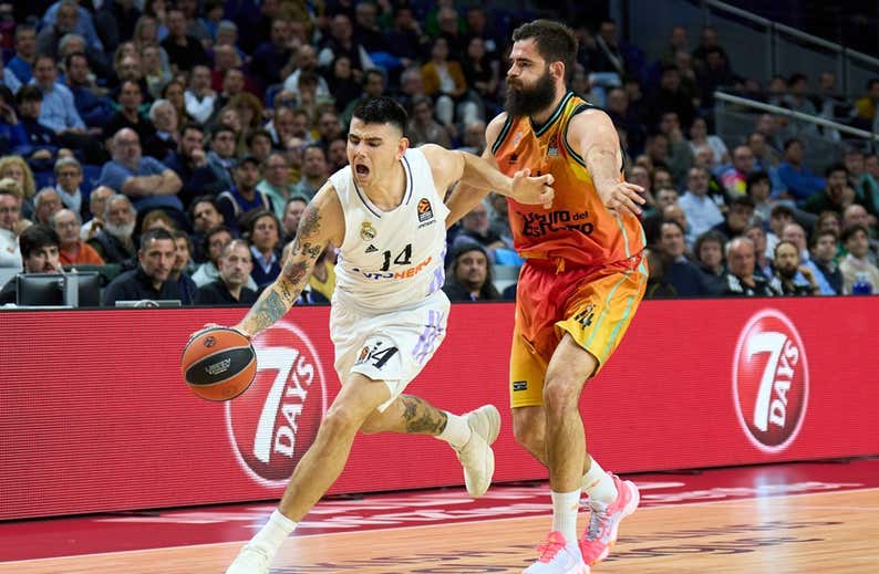 Deck ejerce de líder para superar a Valencia Basket