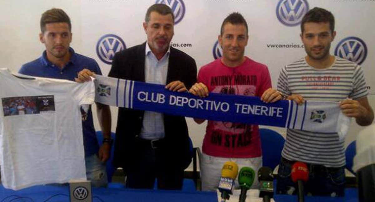 Aday Benítez (izquierda), en su presentación con el Tenerife en 2013. /CD TENERIFE