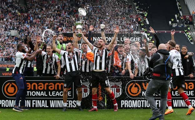 El Grimsby Town ganó la final del playoff en junio y subió a League Two. Getty Images