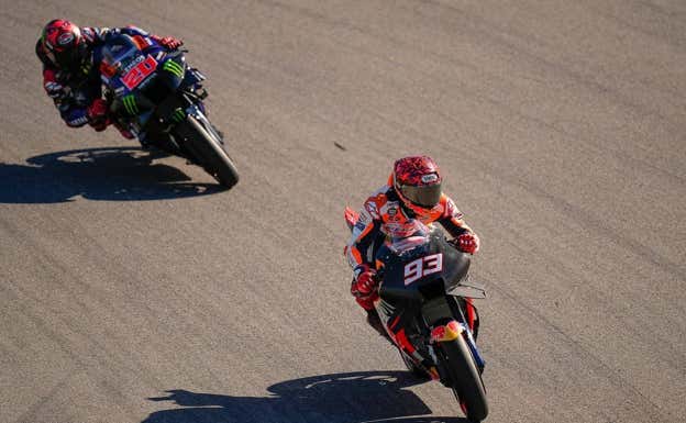 Marc Márquez y Fabio Quartararo, en los test de Portimao 2023.  MotoGP
