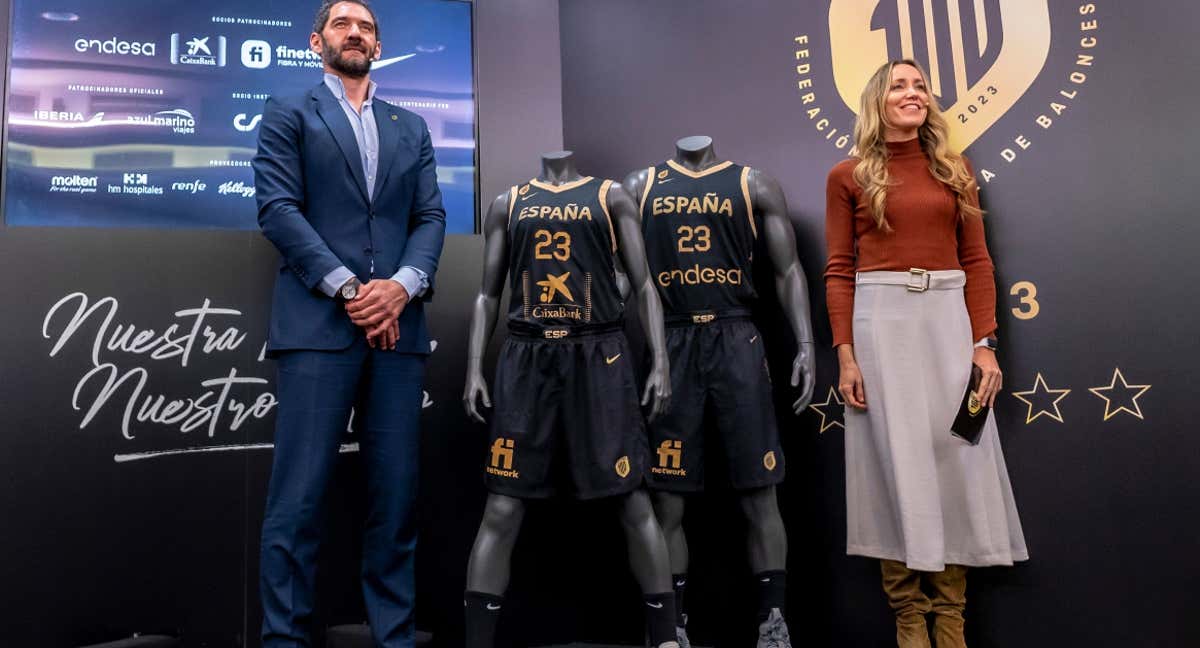 Jorge Garbajosa, presidente de la FEB, durante la presentación de la camiseta del Centenario de la Federación./FEB/Alberto Nevado