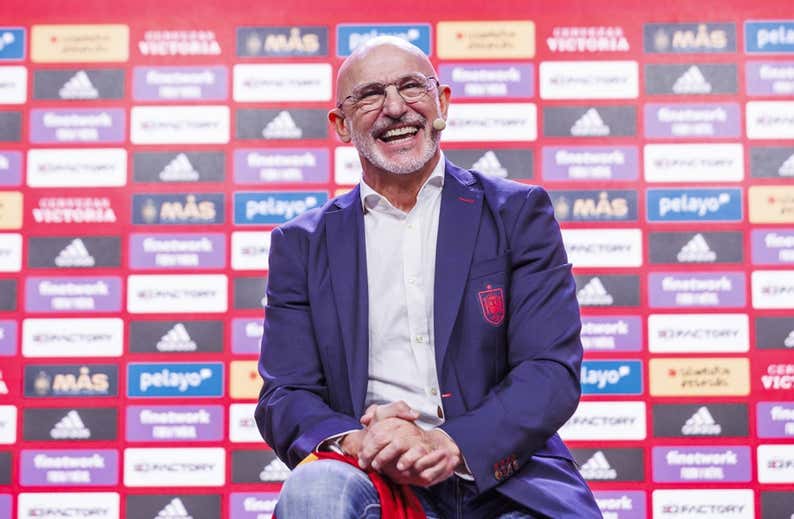 Luis de la Fuente se empodera tomando decisiones de peso en la Selección