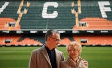 ¿Te imaginas cómo es vivir en un estadio de fútbol? La familia Pons y su casa en Mestalla