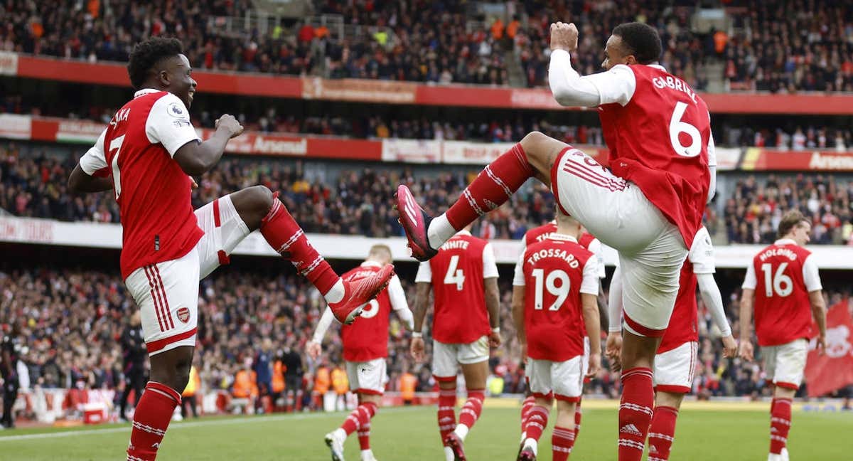 Los futbolistas del Arsenal celebran un gol.