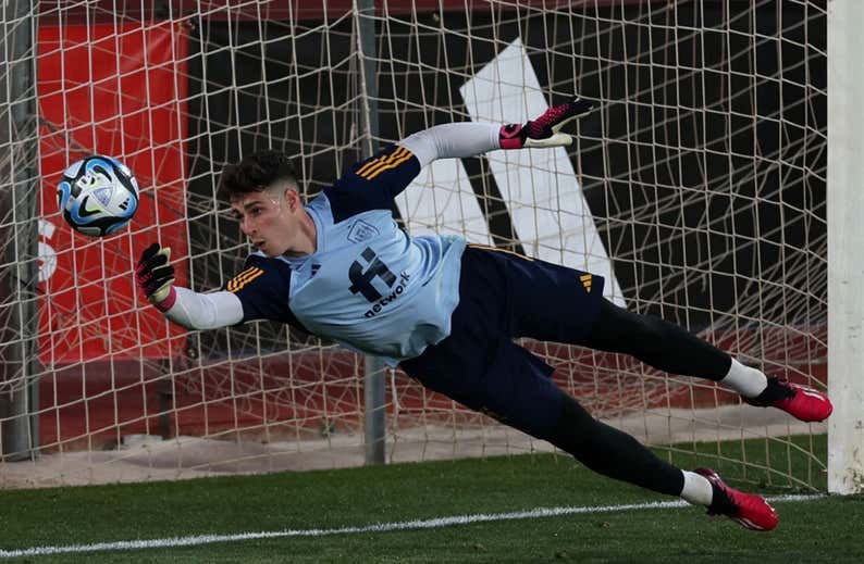 “Es el momento Kepa. Tiene que liderar a esta generación desde la portería”