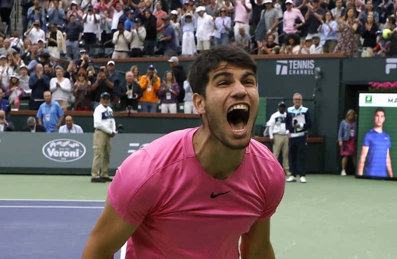 Las leyendas del tenis se inclinan ante Alcaraz