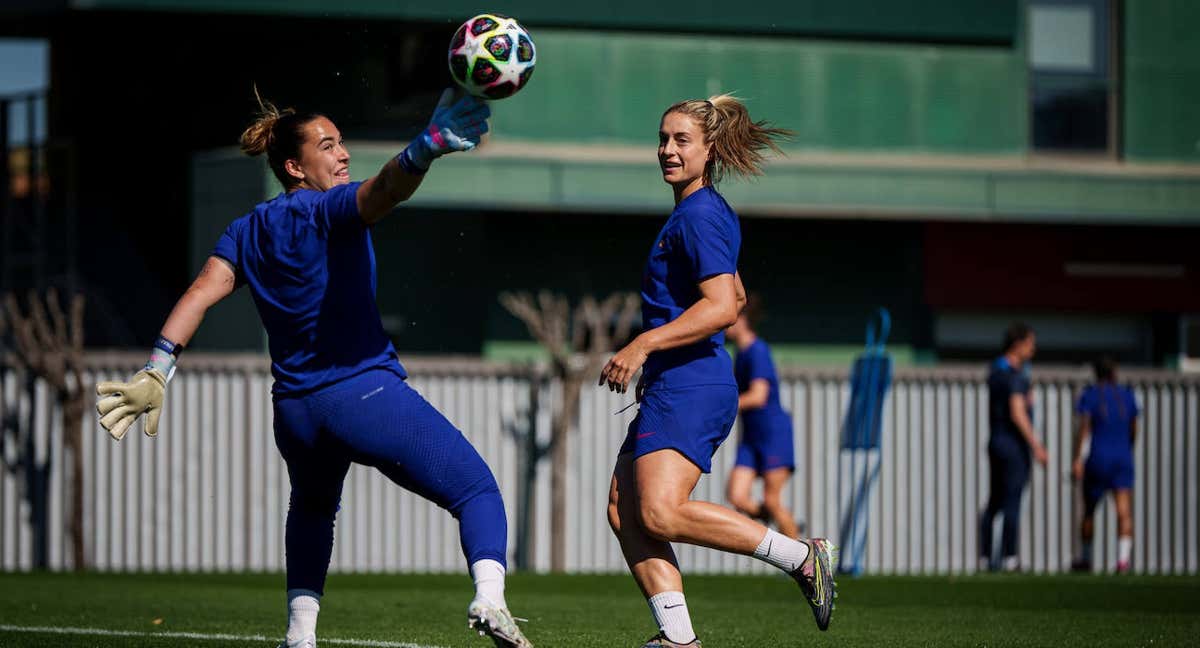 Alexia Putellas comienza a entrenar con el grupo. /GETTY
