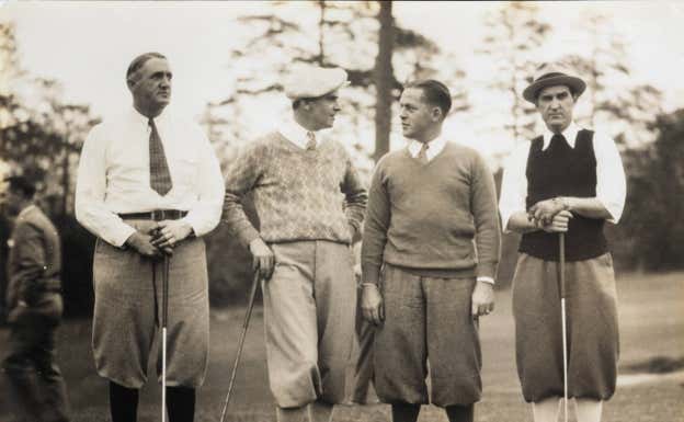 Roberts y Jones, en el centro, junto a otros jugadores en Augusta.  Getty