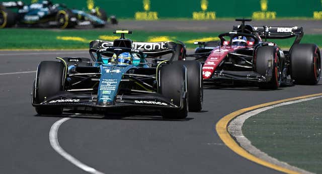 Una clasificación a ciegas para Fernando Alonso y Carlos Sainz