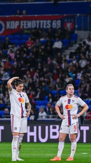 Marozsan y Le Sommer durante el partido de ida.  OL FÉMININ