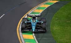 Fernando Alonso domina bajo la lluvia en Australia y manda un aviso a Red Bull
