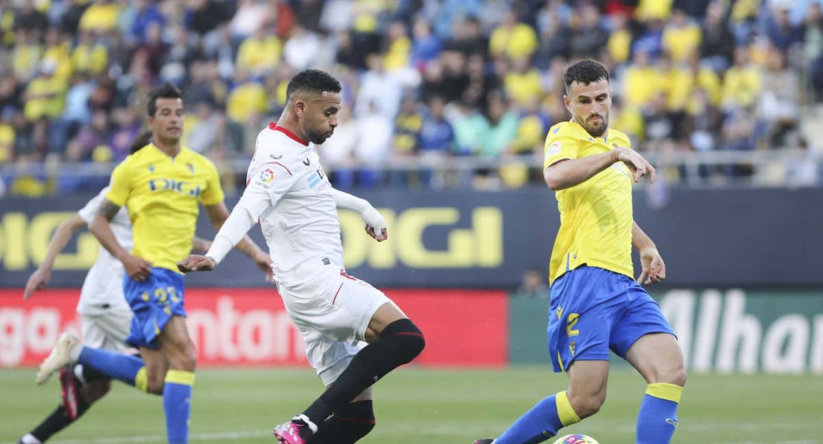 En-Nesyri anota el segundo gol del Sevilla./EFE