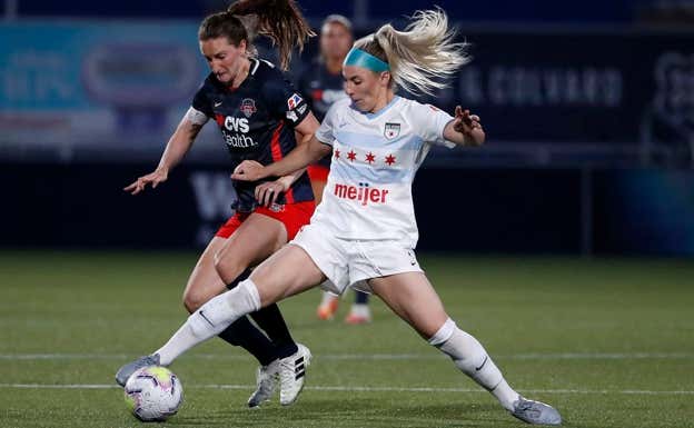 Julie Ertz con Chicago Red Stars.  CHICAGO RED STARS