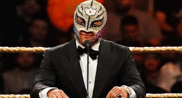 Rey Mysterio es inducido al Salón de la Fama de WWE en la previa de WrestleMania 39