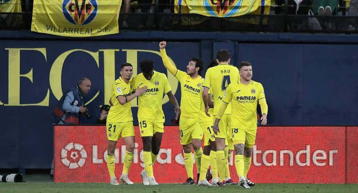 Parejo y la plantilla celebran el gol del '10'. /AFP.