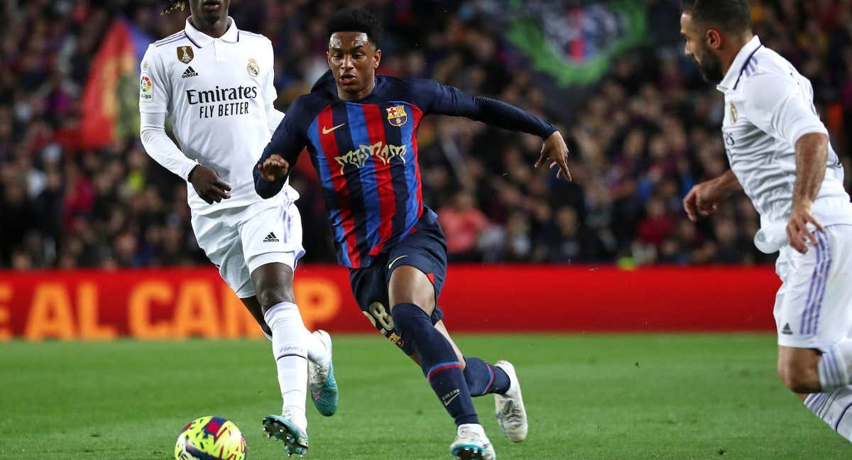 Balde durante el último Clásico liguero./AFP