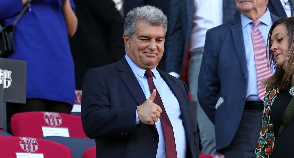 Joan Laporta en el palco del Camp Nou./AFP