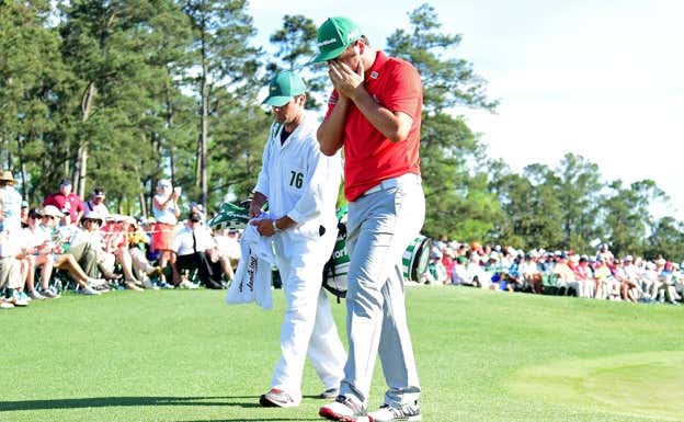 Jon Rahm, llorando tras su último hoyo en el Masters de Augusta de 2017.  Getty