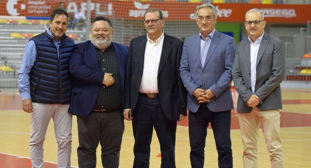Paulo Roberto, el ídolo murciano, desata la controversia en Cartagena
