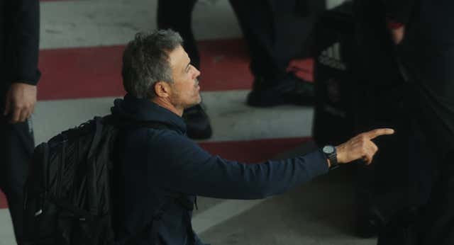 Luis Enrique viaja a Londres para hablar con un Chelsea que baraja varias opciones