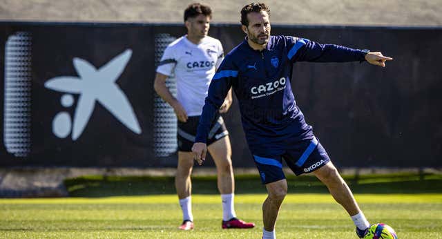 Rubén Baraja enchufa a su plantilla y termina con los informes negativos de los entrenamientos