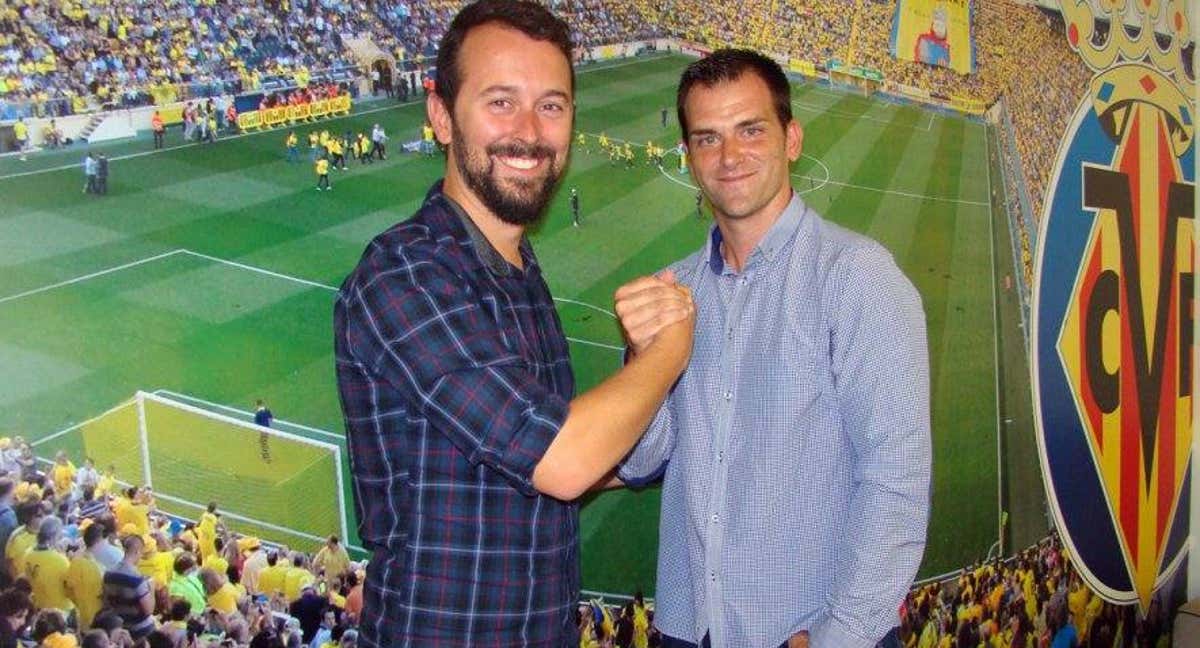 Marcos Merino (izquierda) y Andrés Pardo (derecha) durante su presentación con el Villarreal.